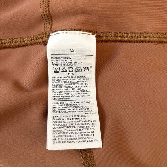 Old Navy, plus Size PowerSoft High Waist Full
Length Pocket Leggings, 3X 🏃‍♀️‍➡️ - Picture 5 of 9